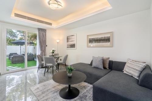 White Sage Brand New 3BR Villa with Garden and Two Balconies, Дубай (фото 10)