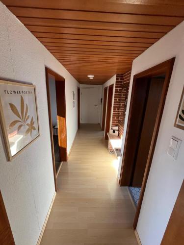 Ferienwohnung mit Kreuzbergblick in 比紹夫斯海姆a.d.力弘