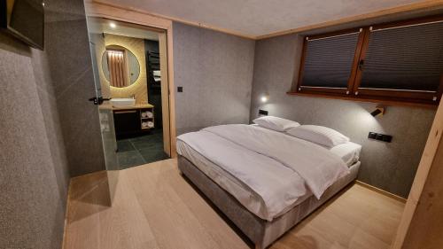 POKOJE GOŚCINNE WILCZNIK 12