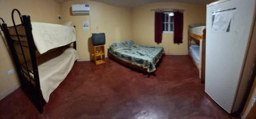 1 double bed, 4 twin beds
