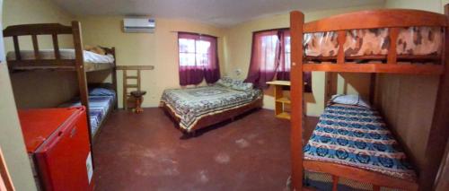 1 double bed, 4 twin beds