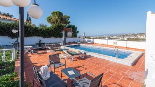 Three-Bedroom House image 5
