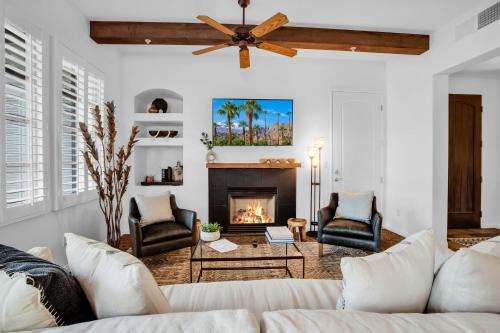 Revitalized Desert Getaway #A, La Quinta