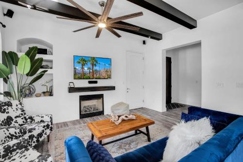 Remodeled Desert Hideaway #A in 拉钦塔(CA)