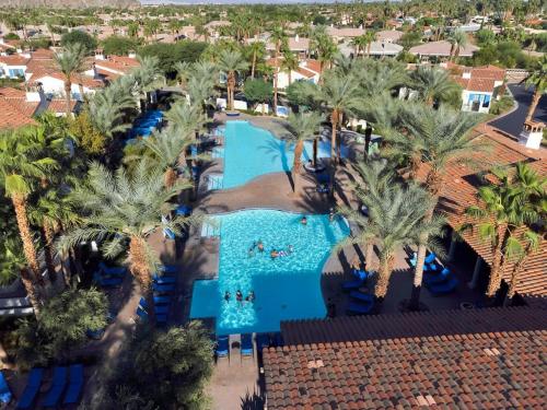 Remodeled Desert Hideaway #A in 拉钦塔(CA)