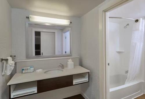 Hampton Inn & Suites Hood River - image 7