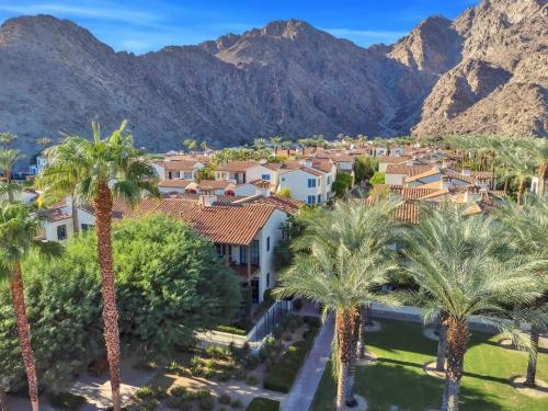 Remodeled 1BR Legacy Villa with Private Patio #A detail