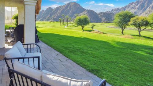 Spacious Villa with Spectacular Golf Course Views