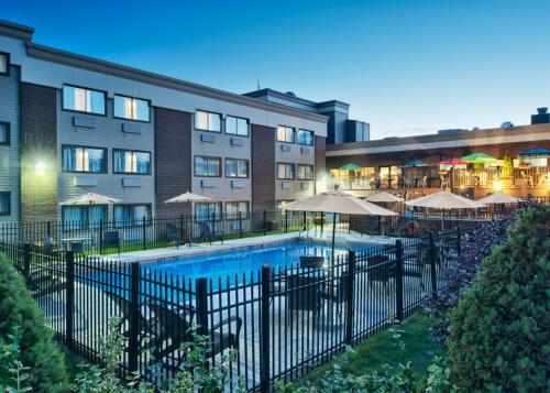 Swimming pool, Halifax Airport Hotel in Halifax (NS)