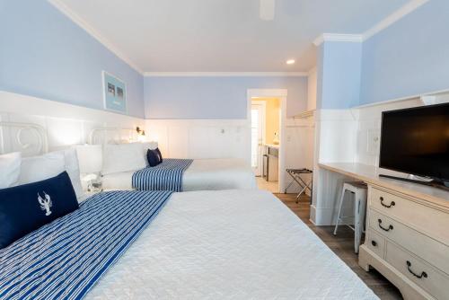 631616284 The Edgewater