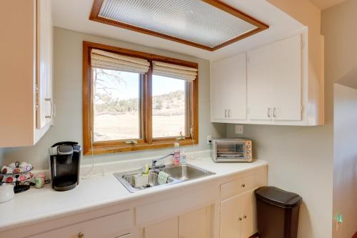Mtn View: Cozy Couple's Retreat in Bayfield! in Bayfield (CO)