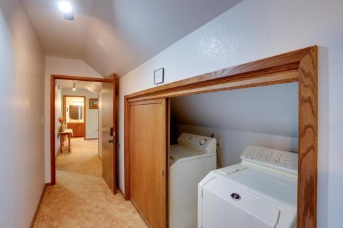 Mtn View: Cozy Couple's Retreat in Bayfield! in Bayfield (CO)