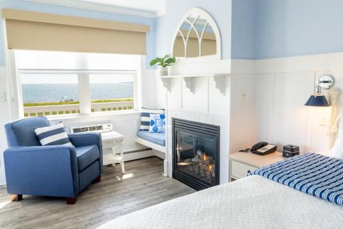 631619254 The Edgewater