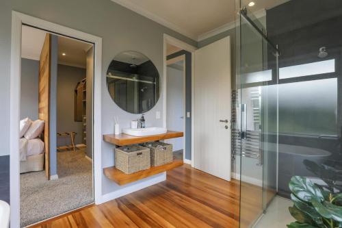 Apartment image 8