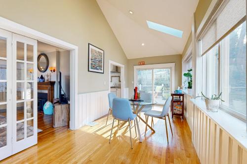 Urban Oasis in Newton in นิวตัน (MA)