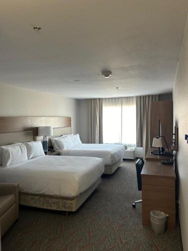 Standard Room with Two Queen Beds