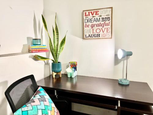 Private Room with Shared Bathroom on the 1st Floor 10 minutes walk to University of Washington