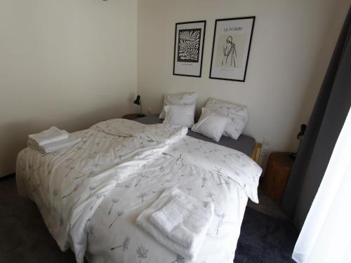 Apartment in Vyso ina near Pern tejn Castle, Ujčov (photo 5)
