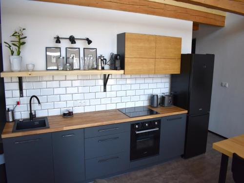 Apartment in Vyso ina near Pern tejn Castle, Ujčov (photo 4)