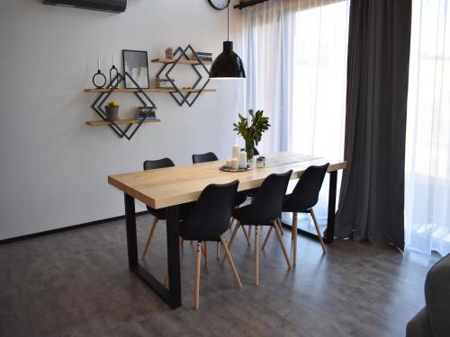 Apartment in Vyso ina near Pern tejn Castle, Ujčov (photo 7)