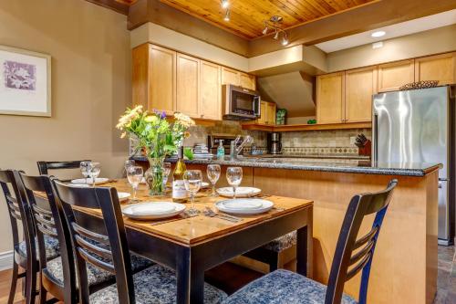 Greystone Lodge 408 Luxury - Whistler Blackcomb