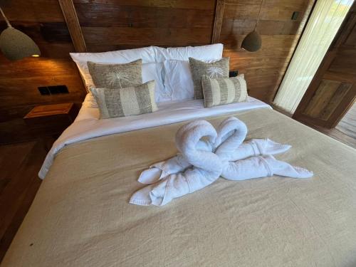 New villa Private Pool - minutes from airport - image 2