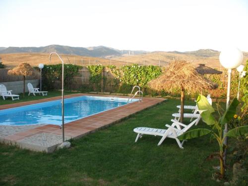 สระว่ายน้ำ, El Rancho in เปโโร บาเลียนเต