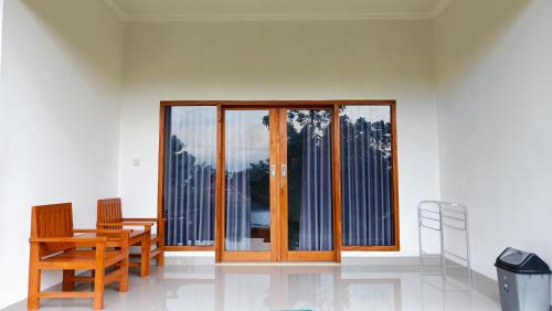 Balcony/terrace, Embun Rinjani Homestay in Senaru