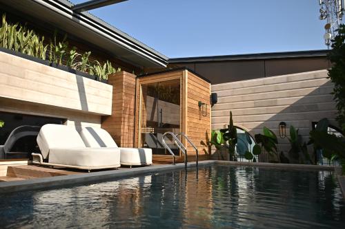 The Townhouse Hotel - Small Luxury Hotels of the World - image 11