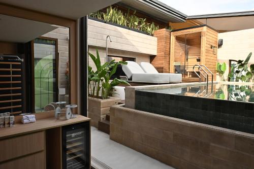The Townhouse Hotel - Small Luxury Hotels of the World - image 12