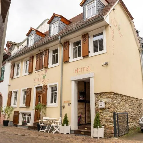 Kleine Villa Rose in Eltville am Rhein, Deutschland