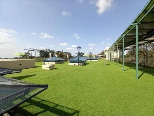 Modern, fully furnished 2BD apt in Spring Völgy