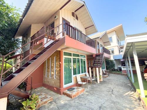 Pan Din Boutique Guest House near Wat Tha Ka Rong