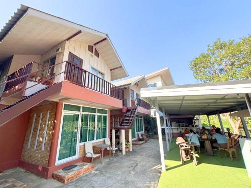 Pan Din Boutique Guest House near Wat Tha Ka Rong