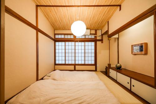 5 minutes on foot from tokyo Asakusa Station!A beautiful house that has been fully renovated in 2024 for one group per day東京雷門から徒歩4分1日1組限定貸切2024年全面リフォーム済みの綺麗な一軒家, Tokio