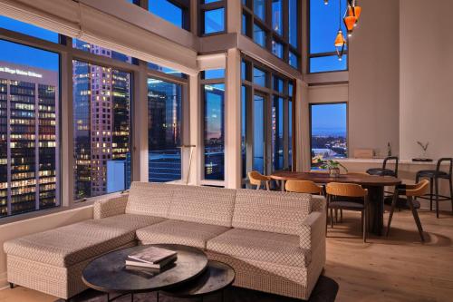 631856730 Alma San Diego Downtown, a Tribute Portfolio Hotel