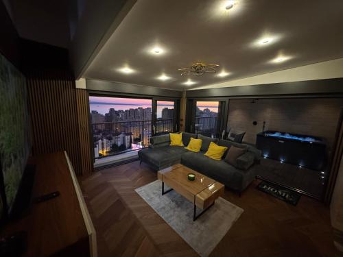 Magic VieW Luxury Penthouse with Jacuzzi and Sea view, Spalato (Split)