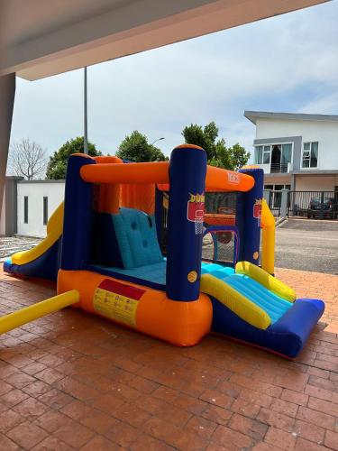 Fun Villa 4+1Rm 12-22px Wifi/BBQ/Netflix/SteamBoat in เดซารู