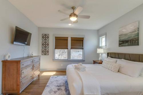 Cleveland Park Charmer- Full Kitchen- Private Yard