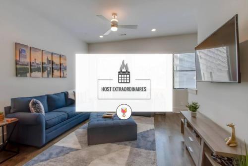 Large Impressive Townhome Private Viewing Terrace