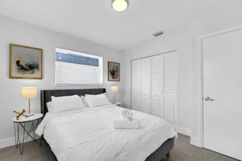 Fab 4BR Twin Villas Near Design District and Wynwood