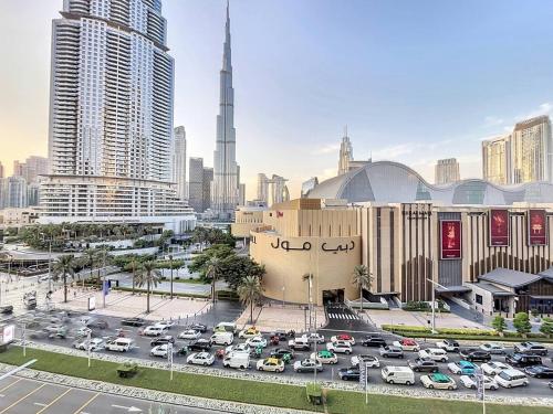 Vacationer Holiday Homes I Modern 1 Bed l Burj Khalifa Views l Close to Dubai Mall, Дубай