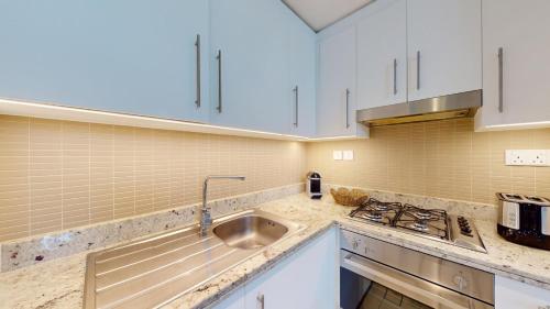 Vacationer Holiday Homes I Modern 1 Bed l Burj Khalifa Views l Close to Dubai Mall, Dubái (foto 6)