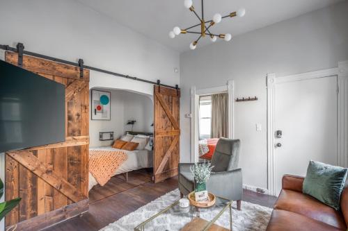 Mid-Century Modern Retreat in Little Italy, Cleveland (fotografie 6)