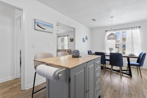 Coastal Retreat by the Beach in Long Beach (MS)