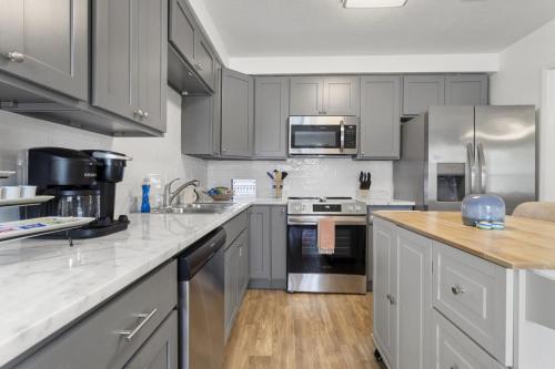 Coastal Retreat by the Beach in Long Beach (MS)