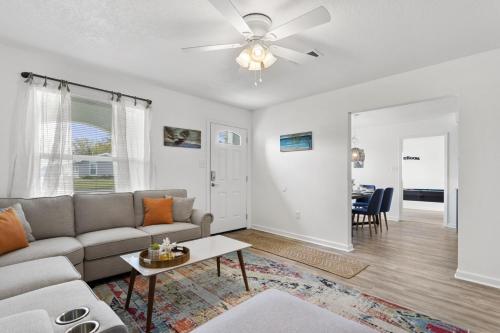 Coastal Retreat by the Beach in Long Beach (MS)