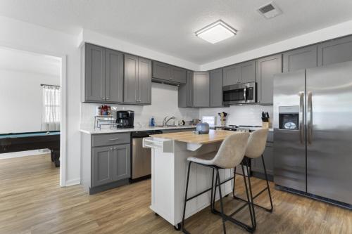 Coastal Retreat by the Beach in Long Beach (MS)