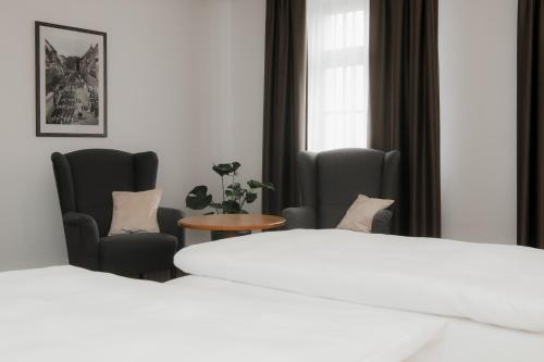 1 queen bed