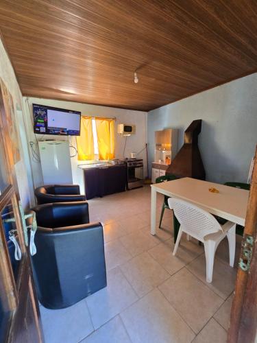 Fasiliteter, Los Lachos in Aguas Dulces